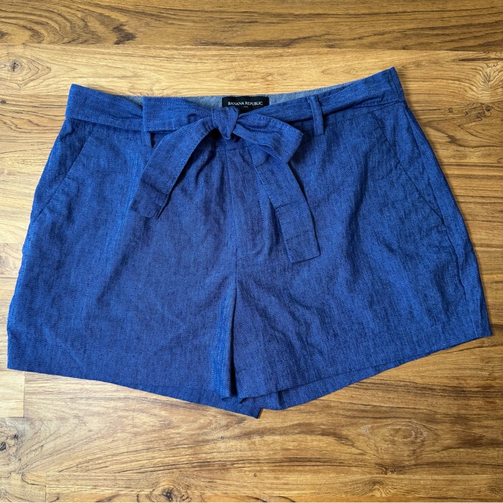 Banana Republic Denim Shorts Women’s 10 Front Bow 4” Inseam